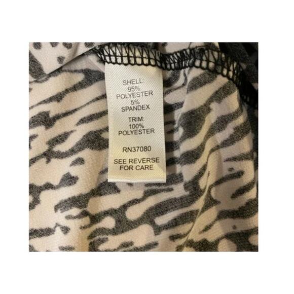 Chic Abstract Animal Print Black White Sheer Hem Tunic Top Cato Plus 18/20W - Picture 6 of 8